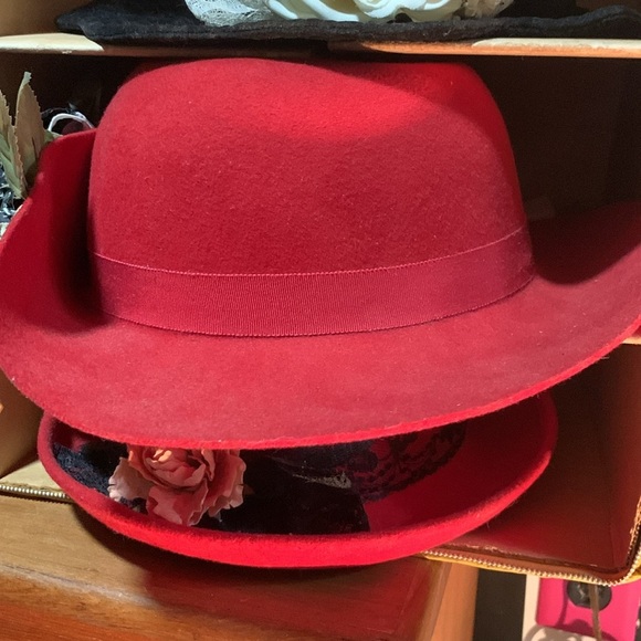 Vintage Collector’s Bundle 6 Different Wool /Velvet/Straw Hats Retro Storage Box - Picture 6 of 17